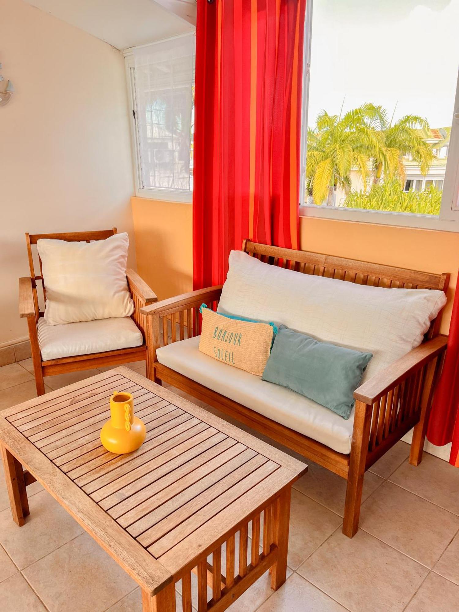 Appartement Les Yuccas, Vue Sur La Mer Et Les Montagnes Le Gosier (Grande-Terre) Exterior foto